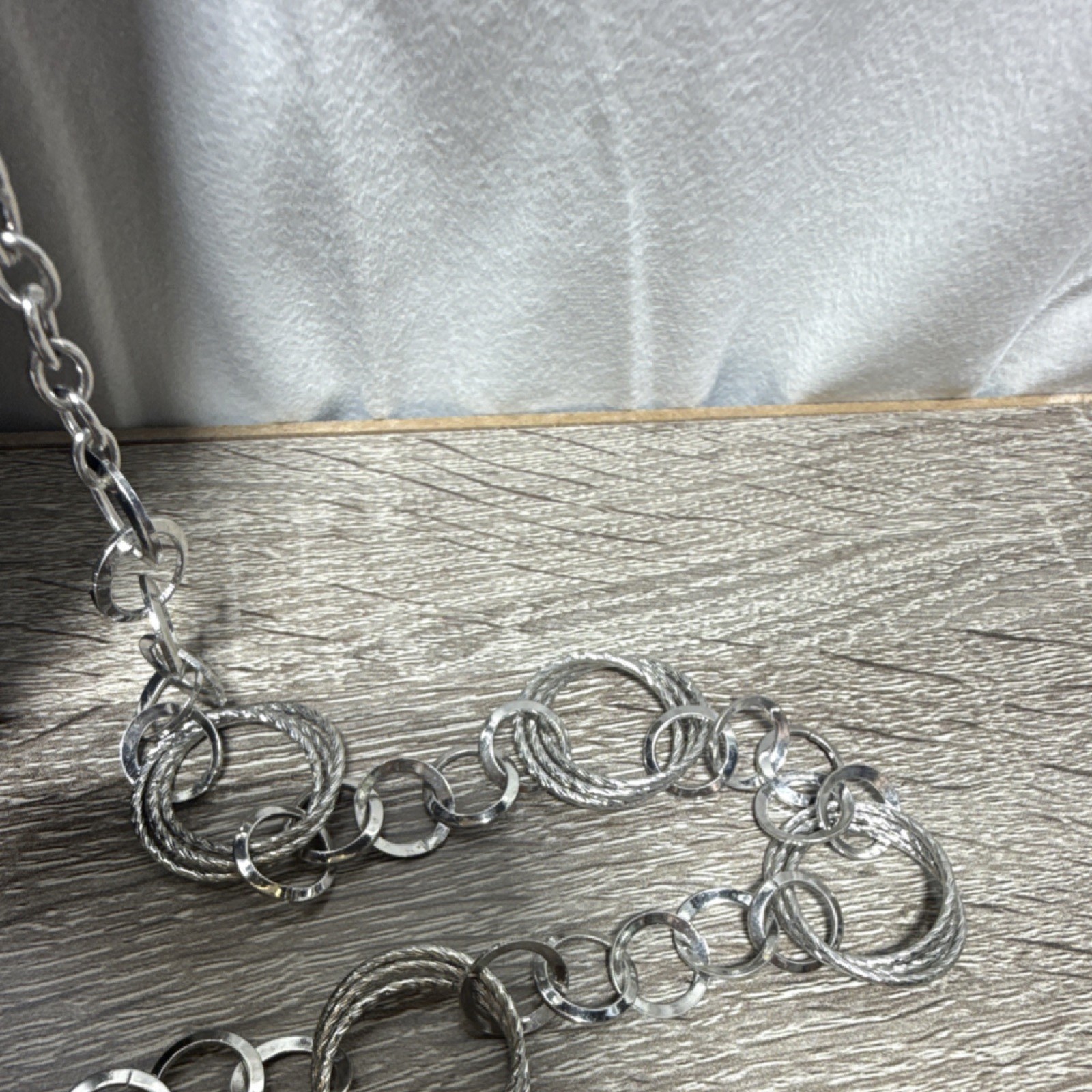 Silver Tone Metal Oval Link Chain Necklace – Chain Style, No Stone, 0 Gems