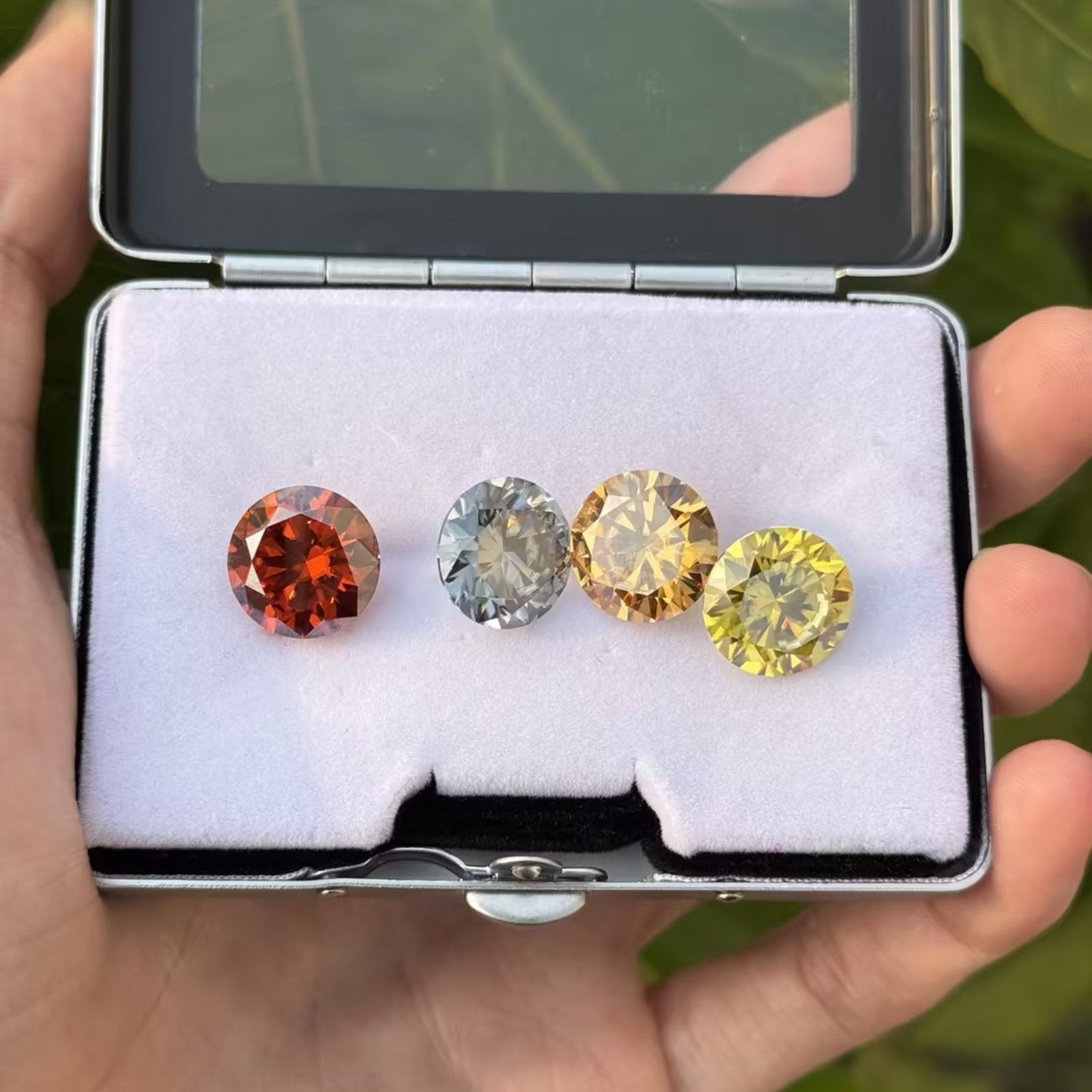 Wholesale Moissanite Stones Champagne 3-14mm Round Cut GRA VVS1 for Jewelry DIY