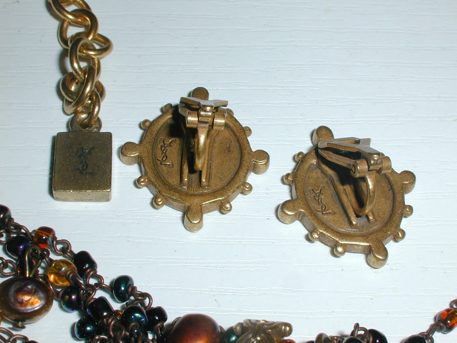 VINTAGE YSL- YVES SAINT LAURENT GOLD TONED NECKLACE W/ PEARLS & CLIPON EARRINGS!
