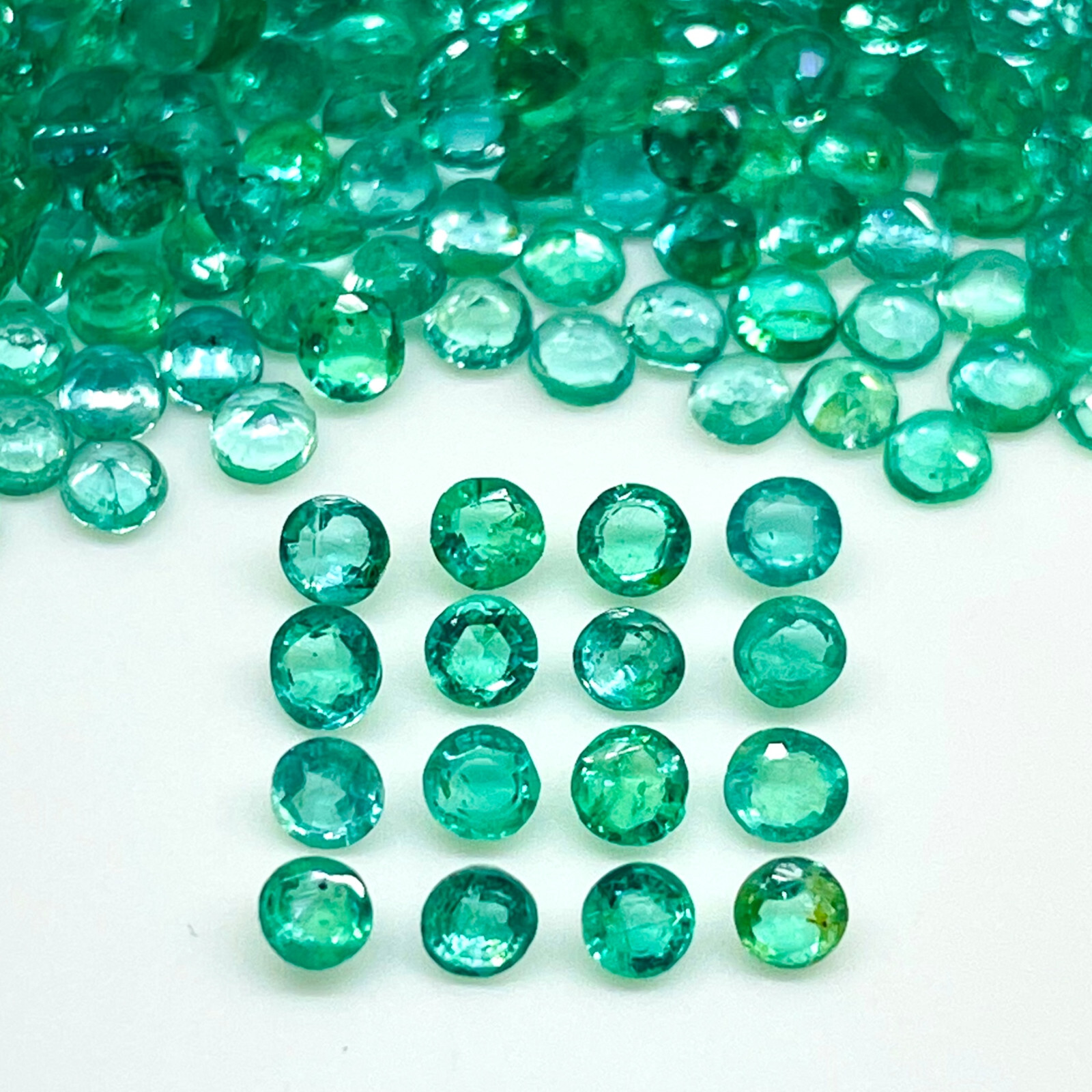 16 Pcs Natural Colombian Emerald 2.7mm Round Cut Loose Gemstones Wholesale Lot