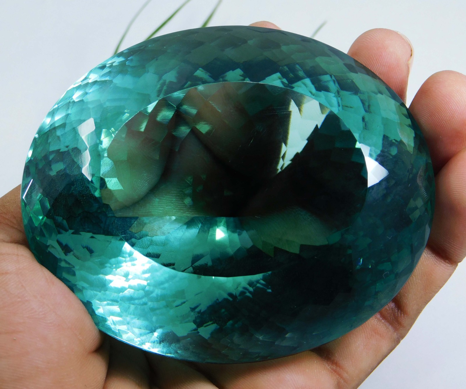 Certified 1544.60 Ct Natural Brazilian Blue Aquamarine Oval Cut AAA+ Gemstone