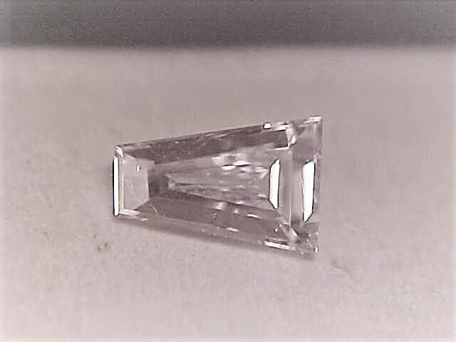EARTH MINED FANCY LIGHT PINK TAPERED BAGUETTE LOOSE DIAMOND .11 CT SI-1