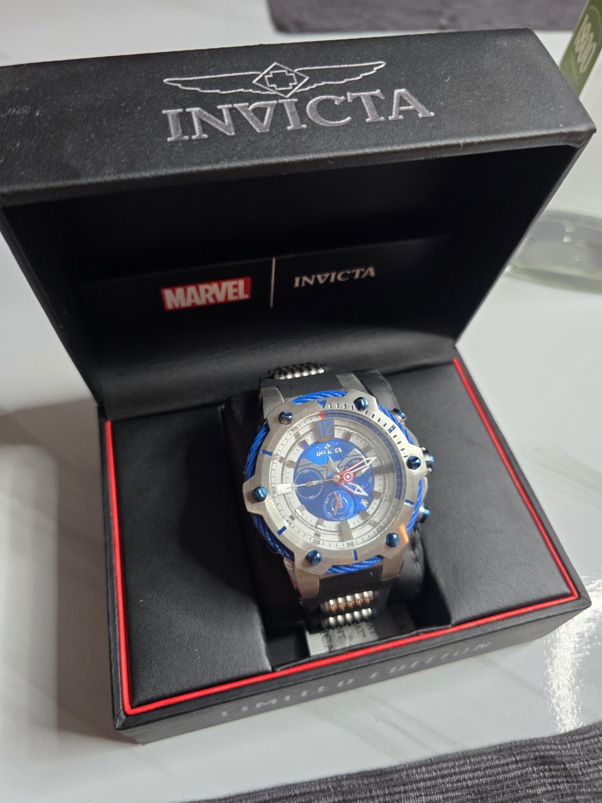 Invicta Marvel Captain America 25988 Men’s Watch limited edition