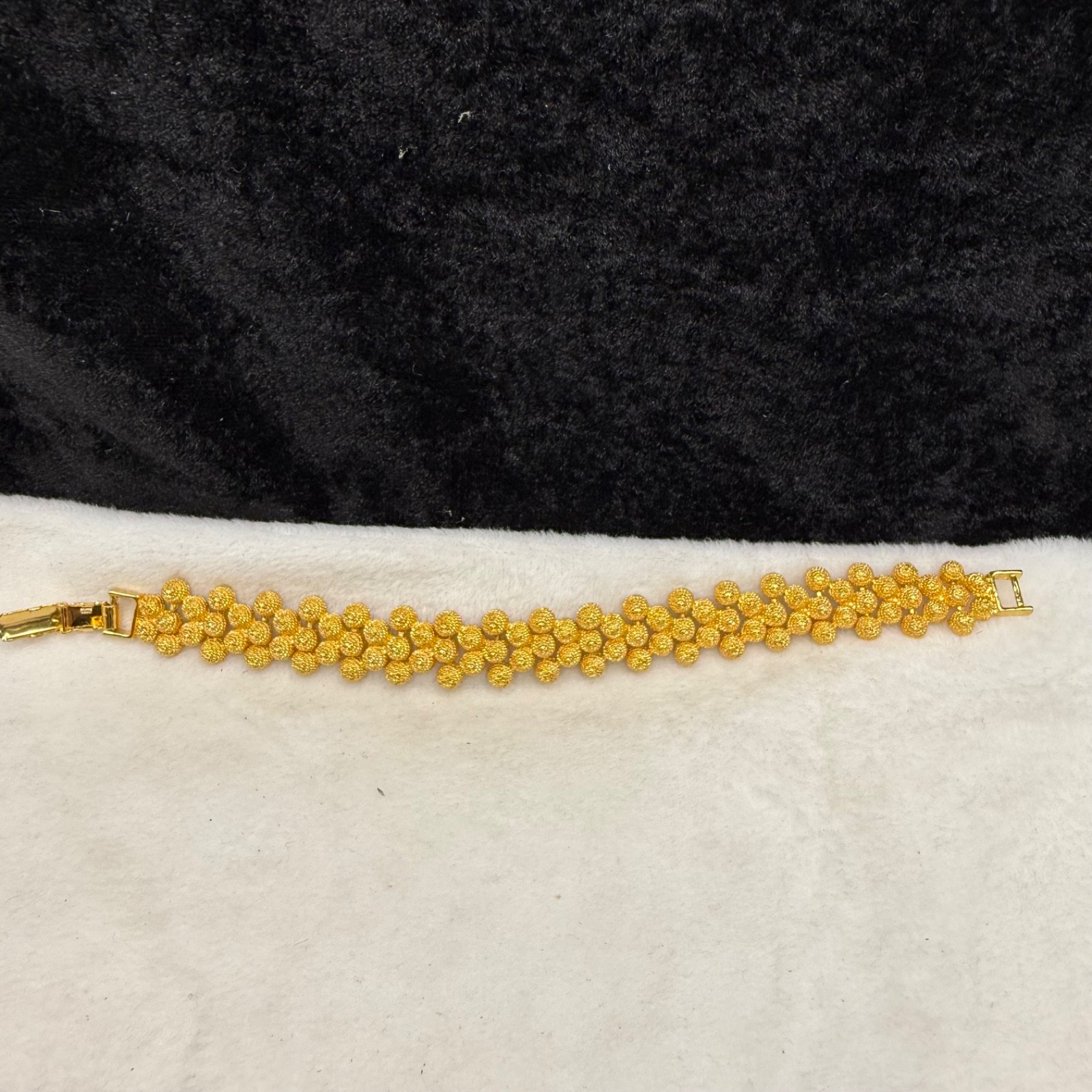 Vintage Bracelet Gold Tone Hazelnut Textured Popcorn 7”