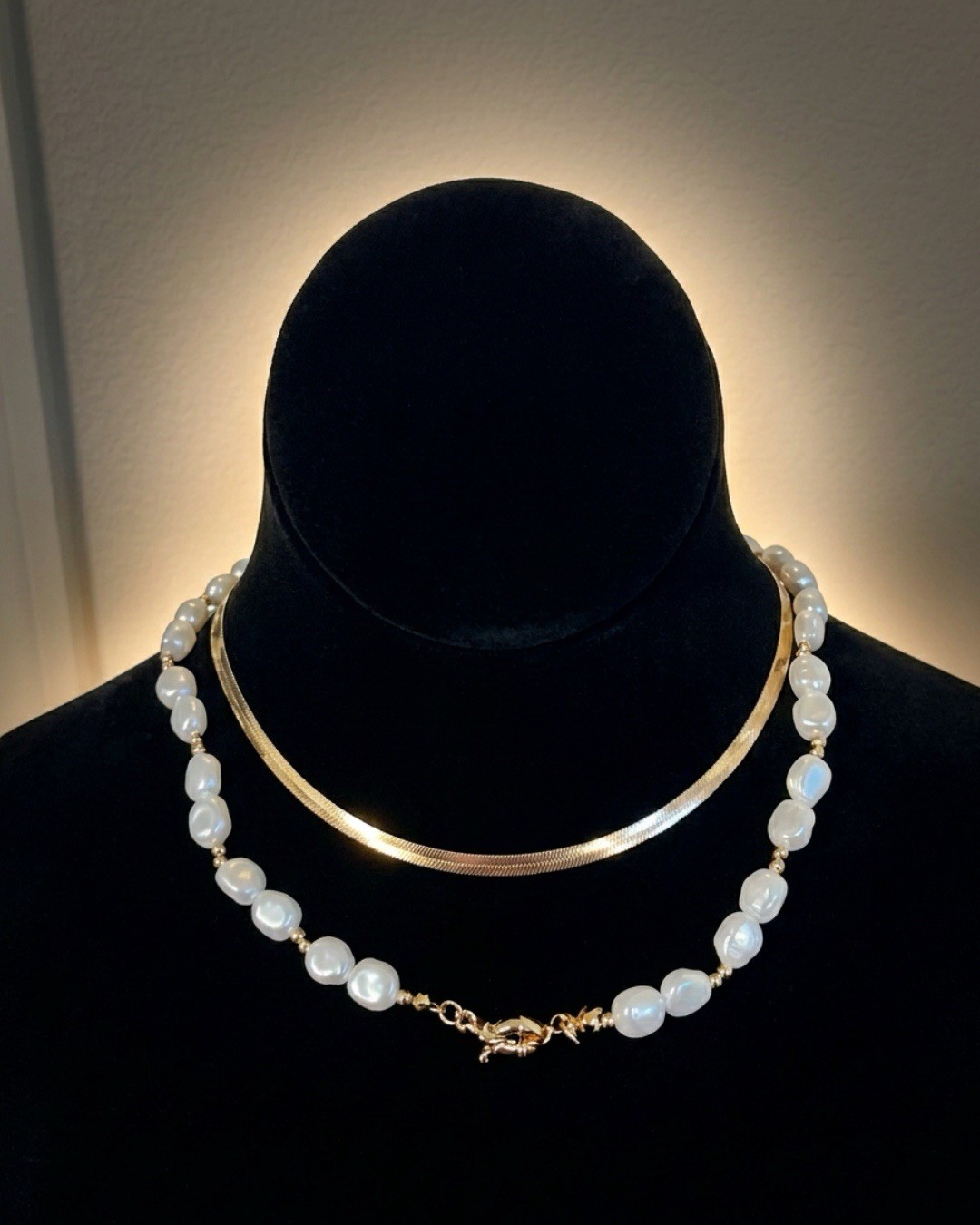 White Round Pearl Beaded Choker Necklace 2-Piece Set, Gold Tone Lobster Clasp