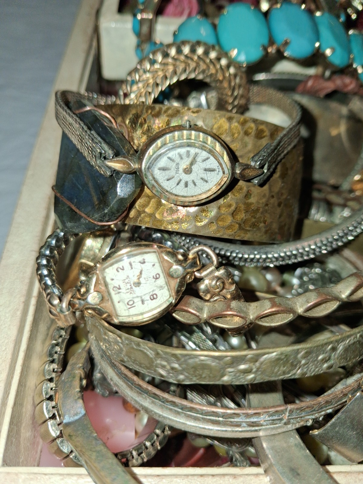 vintage to now jewelry lot unsearched untested
