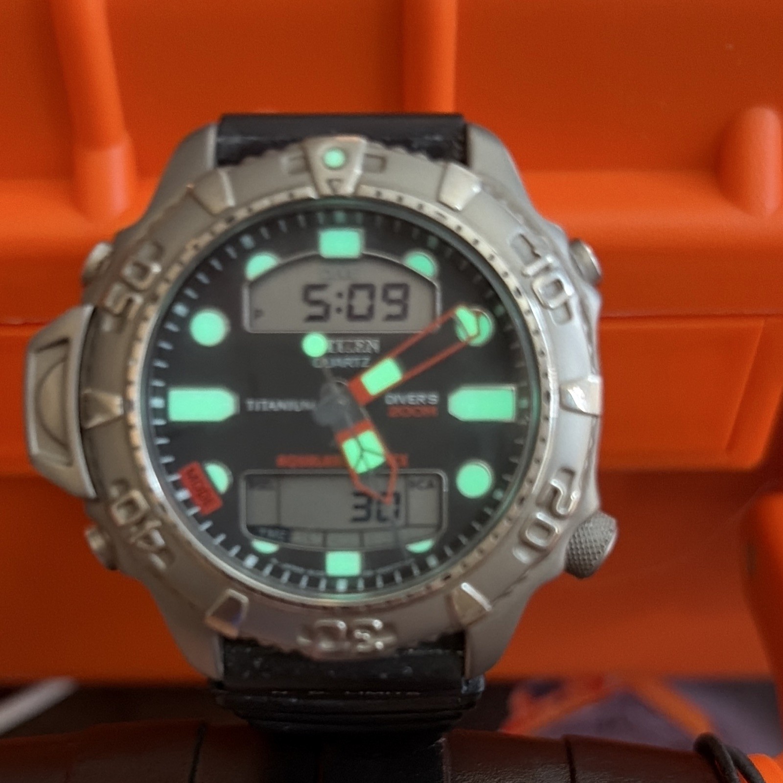 Citizen Aqualand Men’s Quartz Analog-Digital Titanium Diver 200m Chrono Date