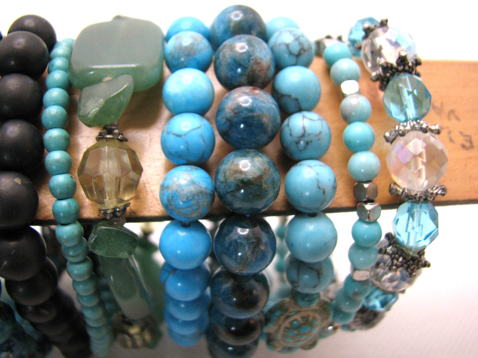 Lot of 17 Vintage Modern Beaded Stretch Bracelets to Wear, Repurpose, Restring