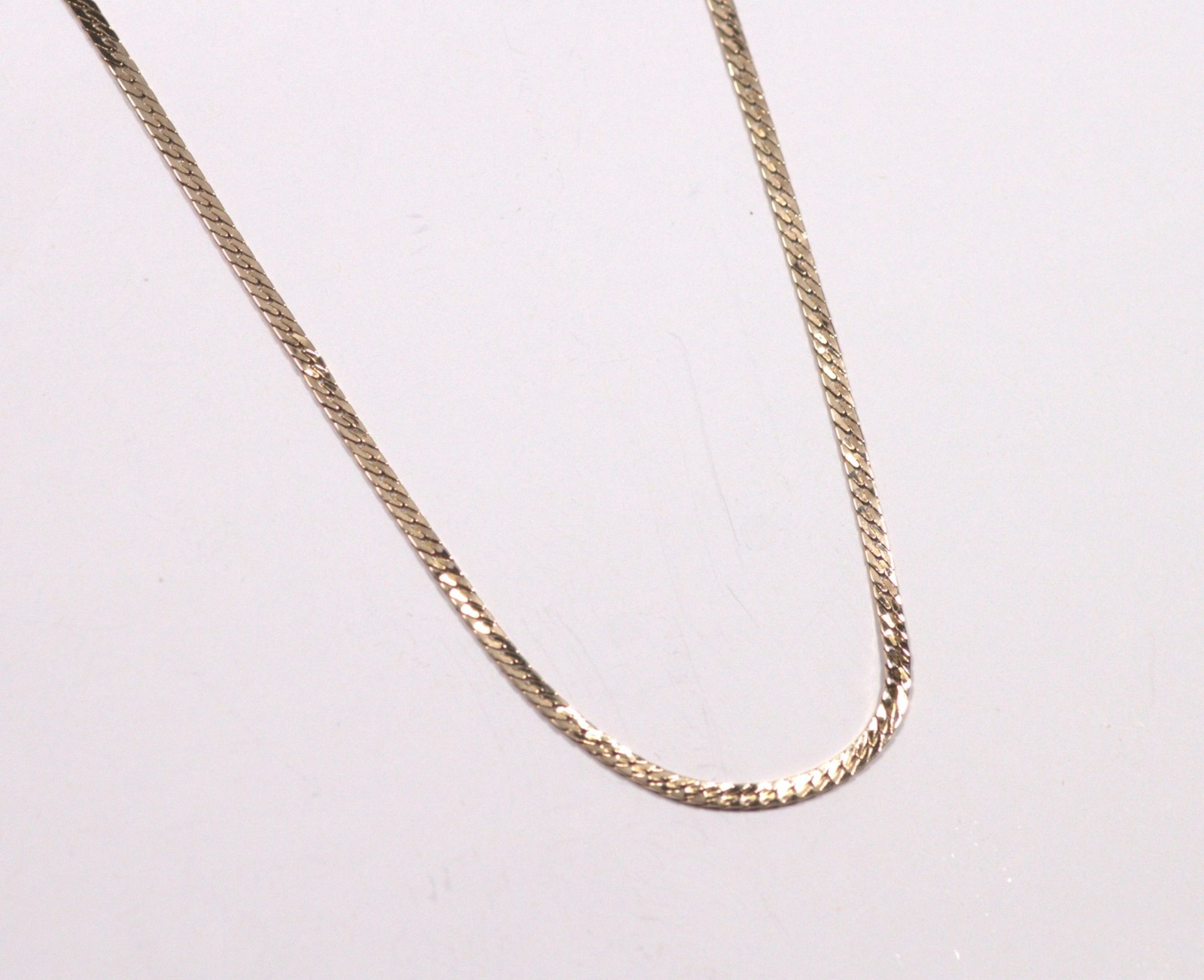 Gold Chain – 9ct Gold Curb Chain Necklace Fine 16 inches 40cm