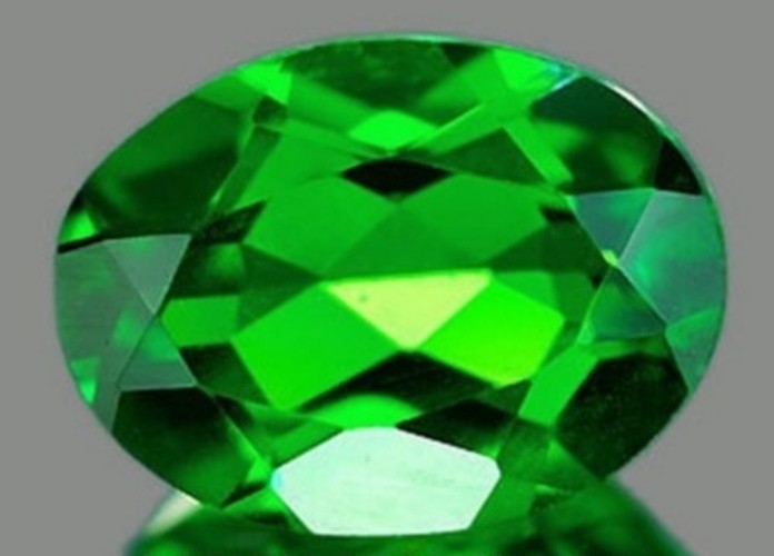 CHROME DIOPSIDE 10 x 8 MM OVAL CUT OUTSTANDING GREEN COLOR ALL NATURAL