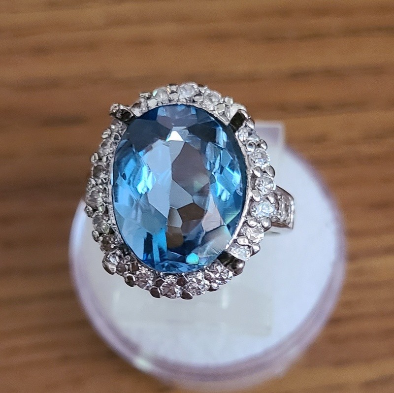 Blue Topaz 6.42 Ct. London Blue Topaz 14 X 10 mm Oval Loose Stone Gemstone