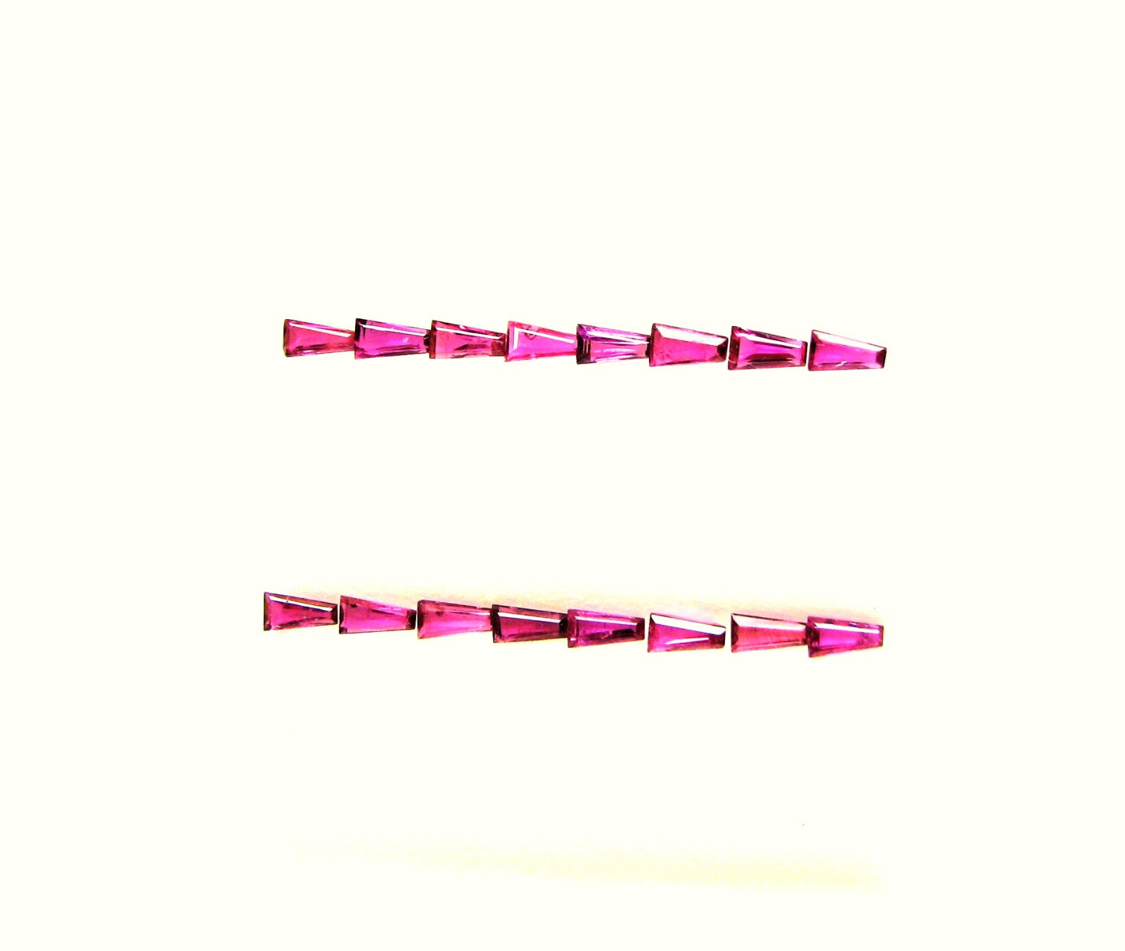 Natural Tapered Baguette Thai Ruby 36 Pcs 4.60 Cts Tol 4×2-2.1×1.1-1.3 MM LxWxW