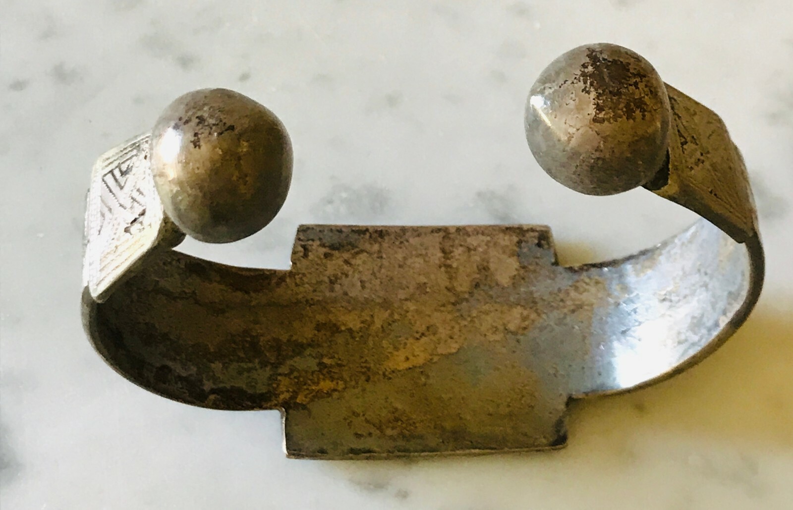 VINTAGE ANTIQUE AFRICAN BRACELET MORE THAN 50 YEARS OLD.
