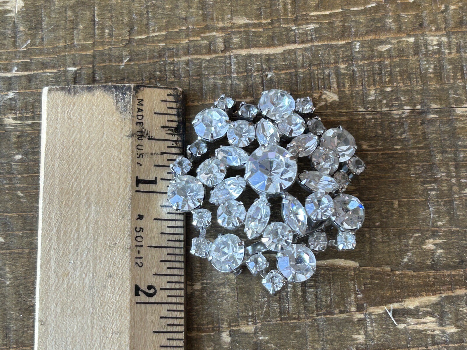 INCREDIBLE Vintage UNSIGNED DESIGNER White Rhinestone Brooch w Stones on BACK !?