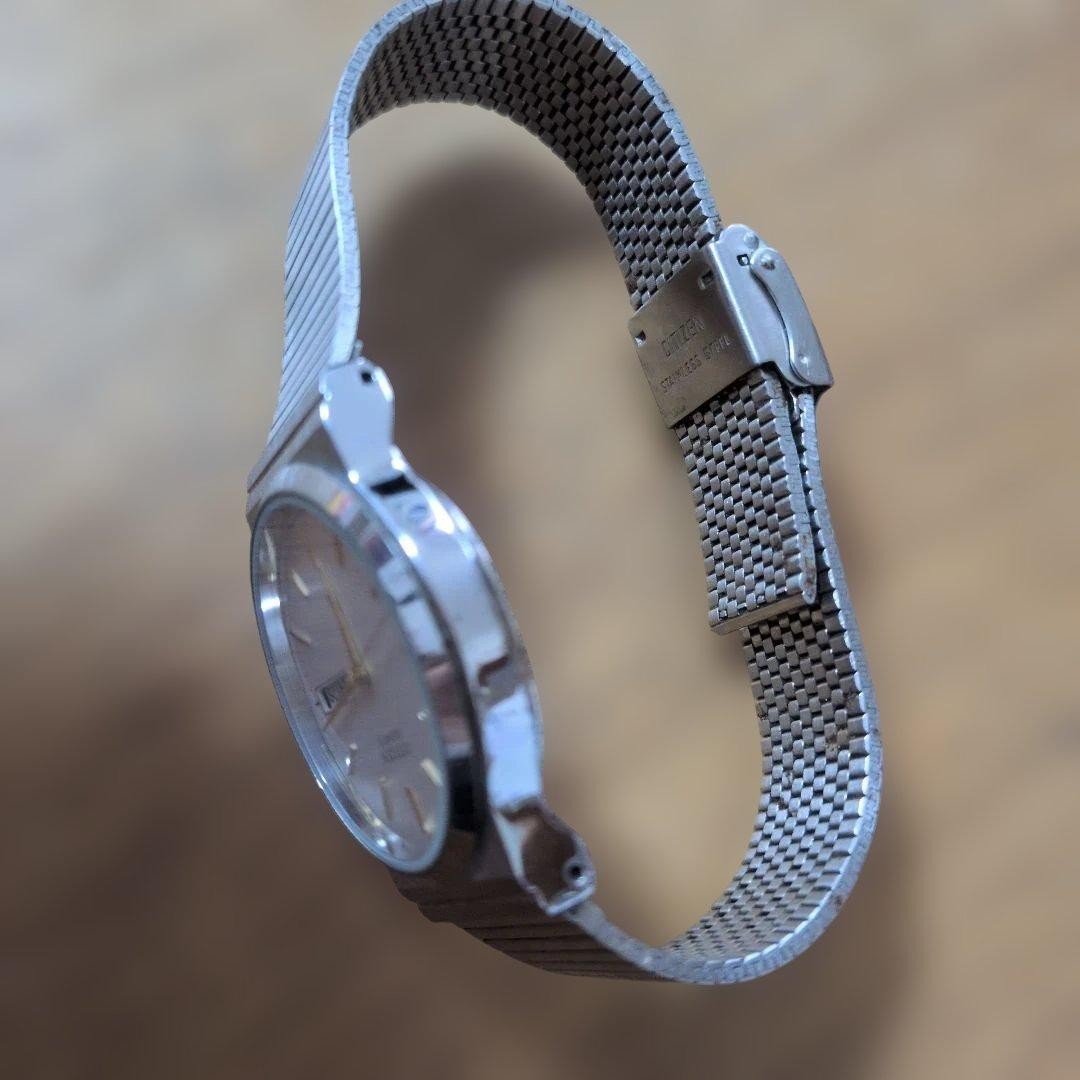 CITIZEN QUARTZ wristwatch, silver body.