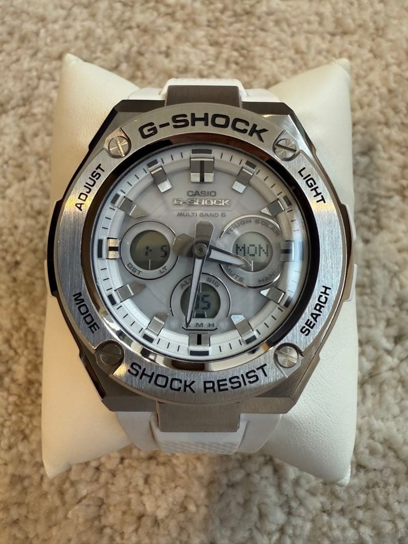 Good Condition G-Shock GST W310 White Radio Solar Watch No.gs2223