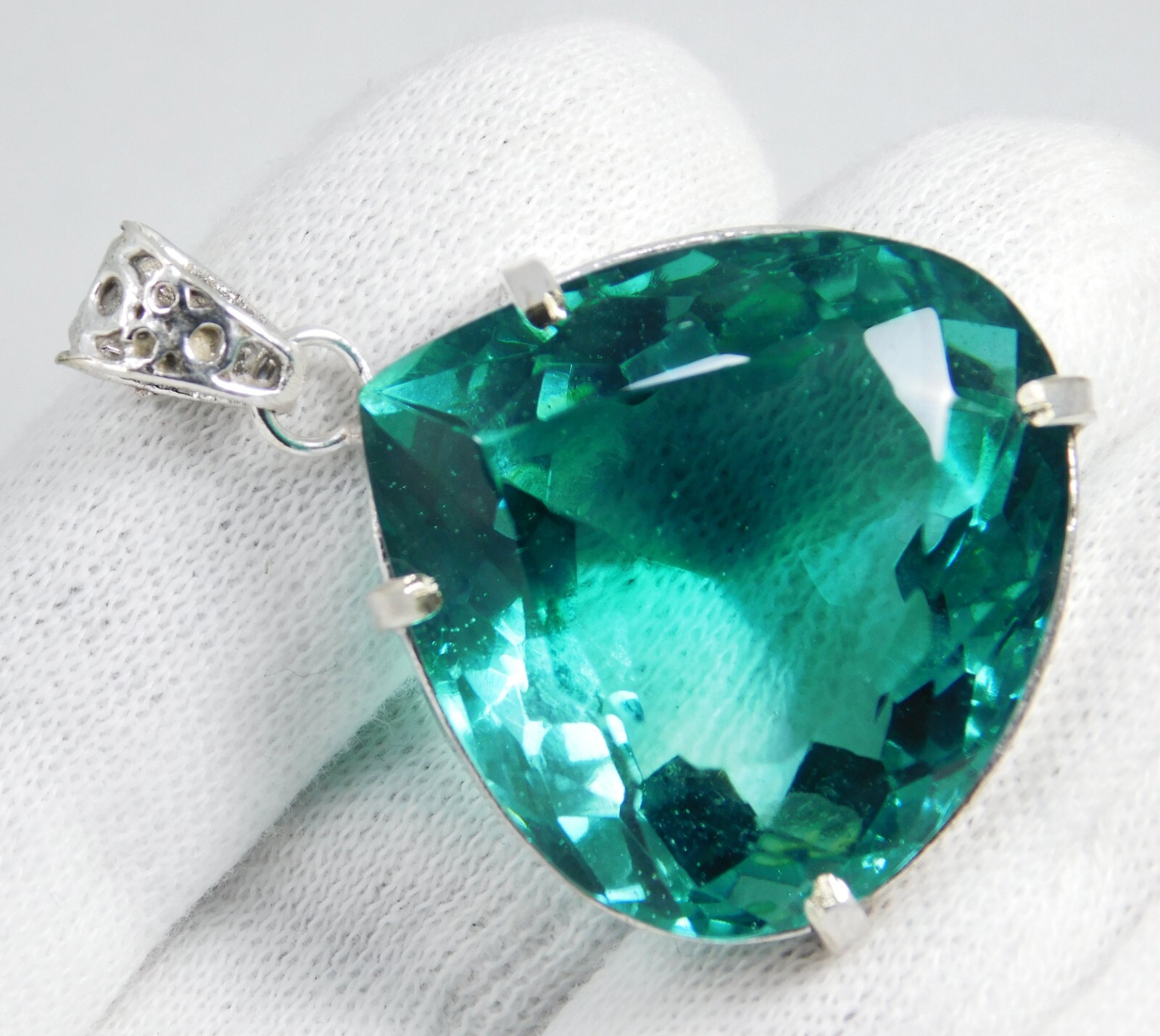 Certified, Natural 113.50 Ct Excellent Blue Aquamarine Pendant Pear Cut Gemstone