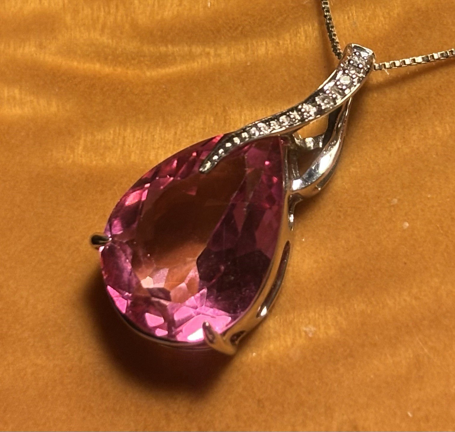 GORGEOUS PINK CHAMPAGNE TOPAZ SET W DIAMONDS IN 14K W GOLD PENDANT & CHAIN