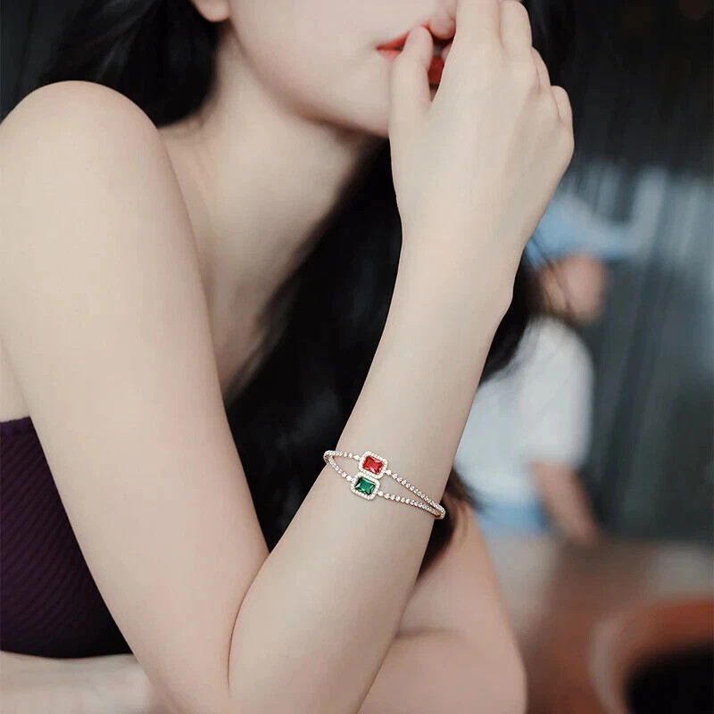 Luxury Inlaid Rhinestone Women’s Bracelet Exquisite Vintage Emeralds