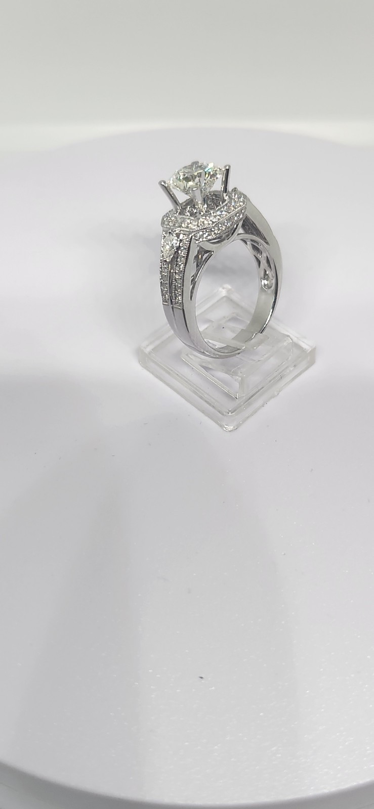 2.01 CARAT GIA CERTIFIED, I VS2, ROUND BRILLIANT CUT LOOSE NATURAL DIAMOND