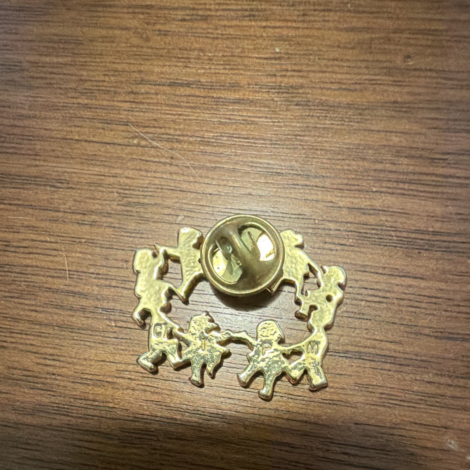 Gold Tone Metal Circle People Holding Hands Lapel Pin, Clutch Back, No Stone