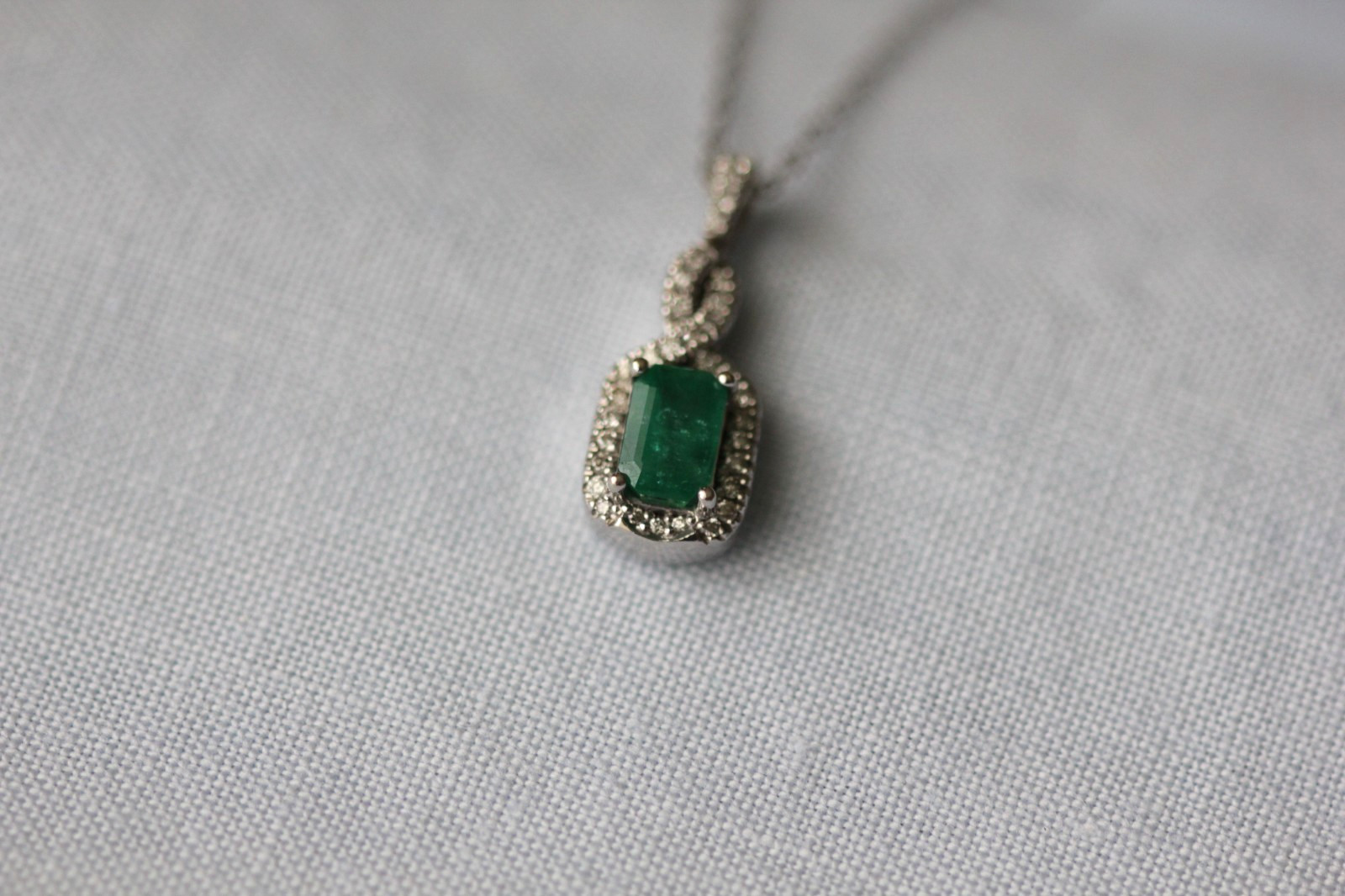 10k Natural Emerald and Diamond Necklace 18″ with 16″ Adjustable Option