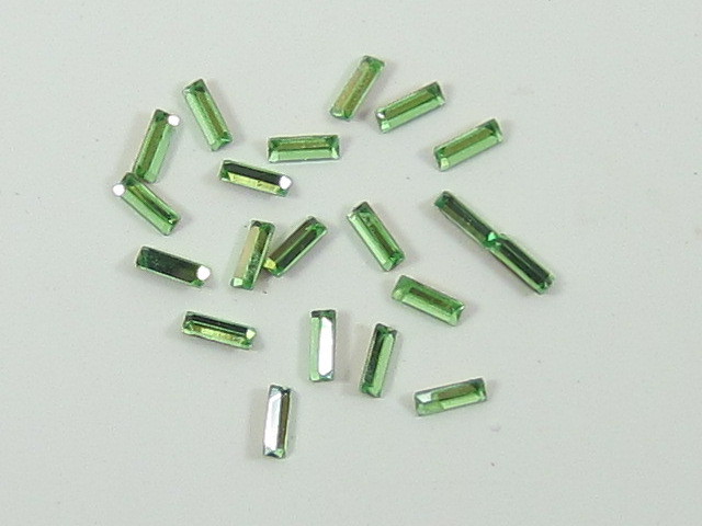 24pcs 4X2mm PERIDOT BAGUETTE FOILED POINTED BACK European Rhinestones