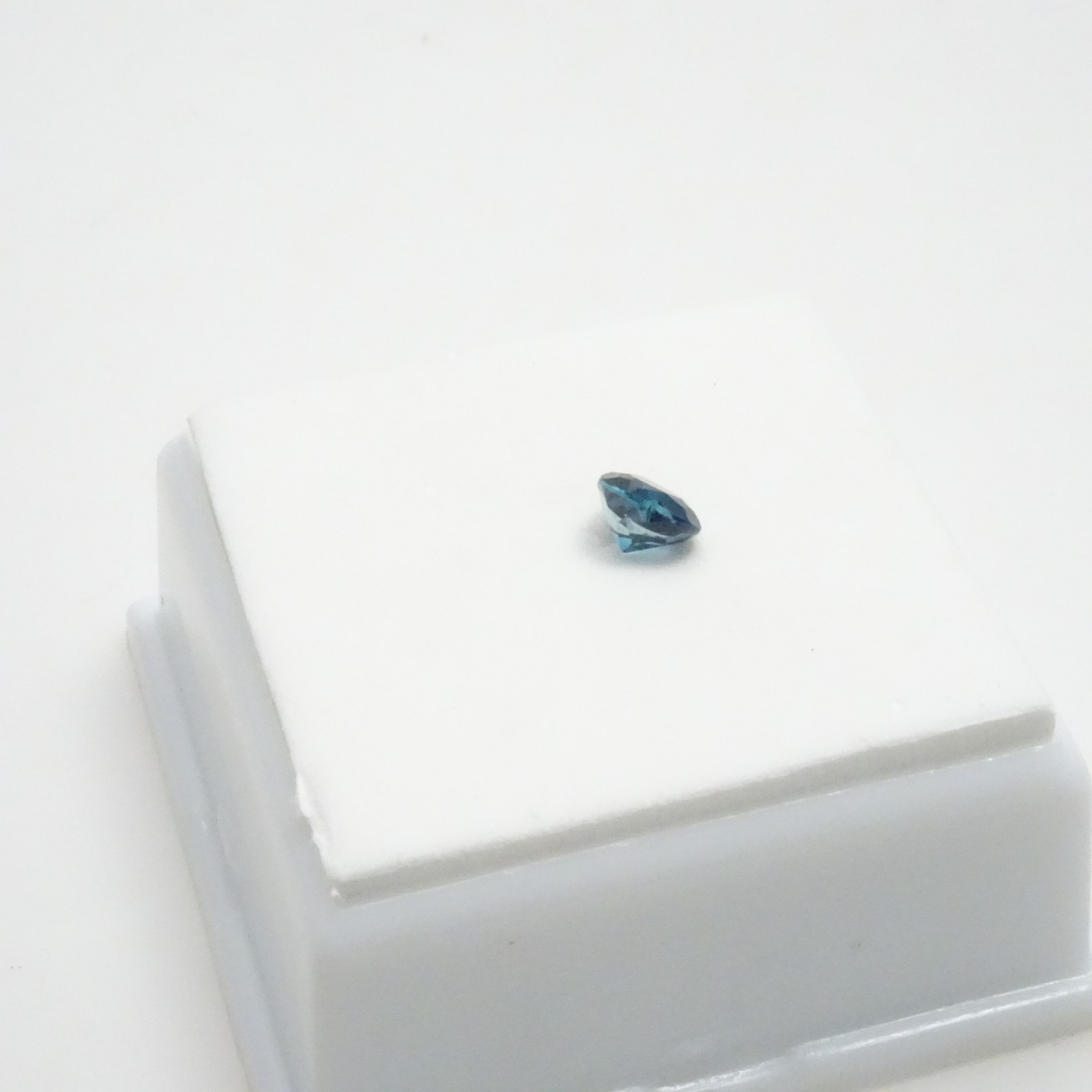 London Blue Topaz Heart – 5x5mm – 0.50ct+ London Blue Topaz Gemstone
