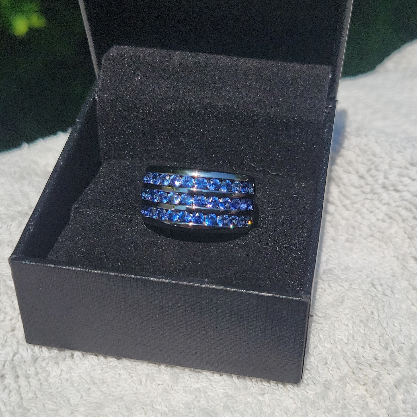 MEN’S LAB CREATED LIGHT BLUE SAPPHIRE RING
