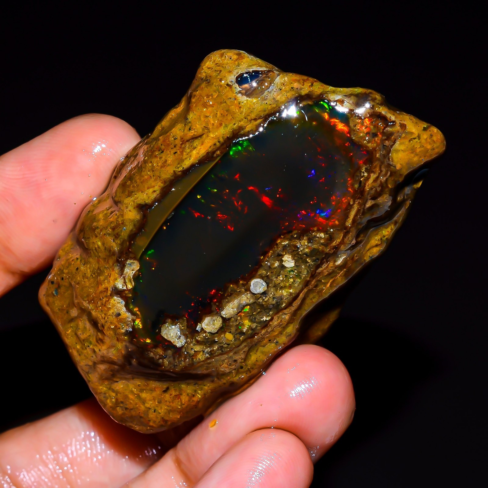 140.5 Ct Fire Opal Ethiopian Natural Oil Rough Gemstone For Jewelry 52x32x18 mm