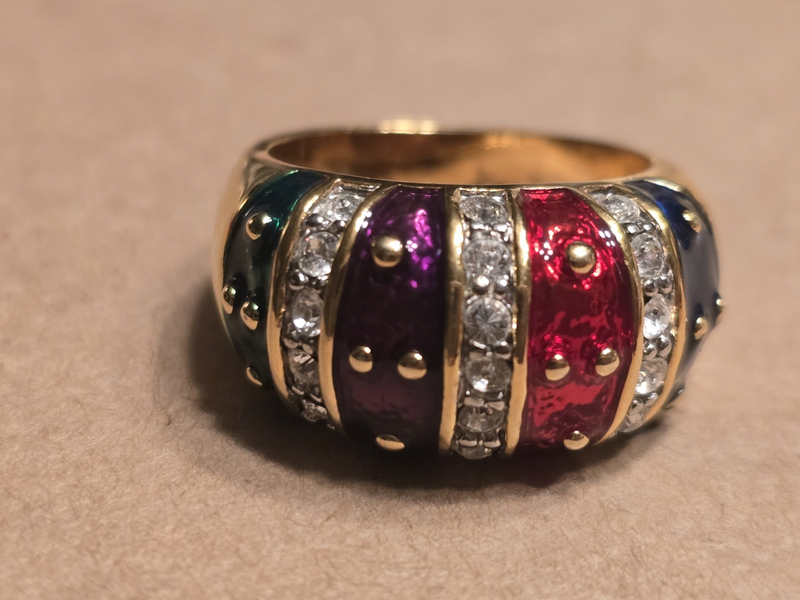 Vintage Joan Rivers Enamel and Rhinestone Ring Size 8 Rare SEE DESCRIPTION