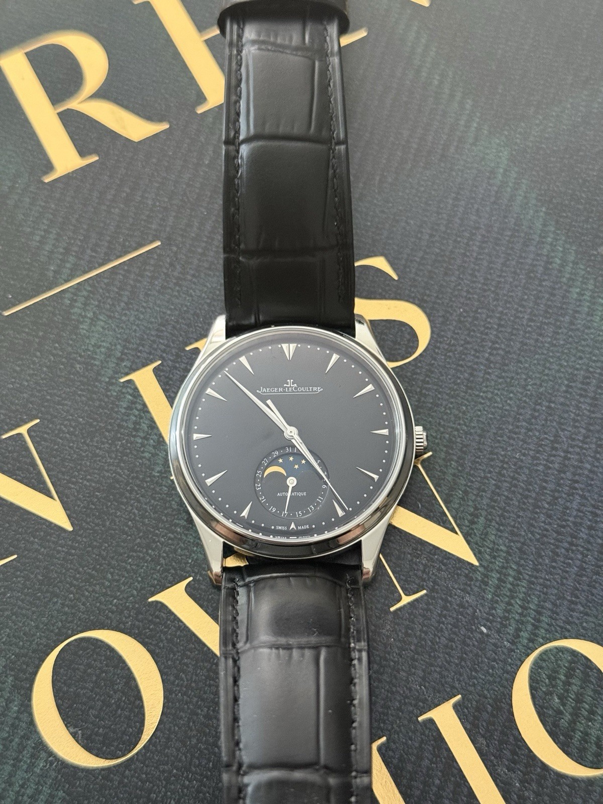 Jaeger-LeCoultre Master Ultra Thin Moon 39mm Black Dial Auto Moon/Date