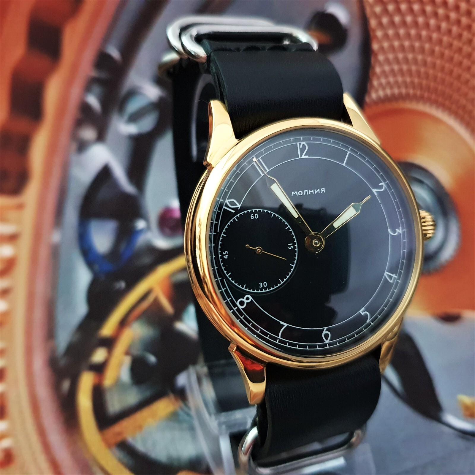 Watch Marriage MOLNIJA 3602 WristWatch Mechanical Vintage Style USSR Gold Case