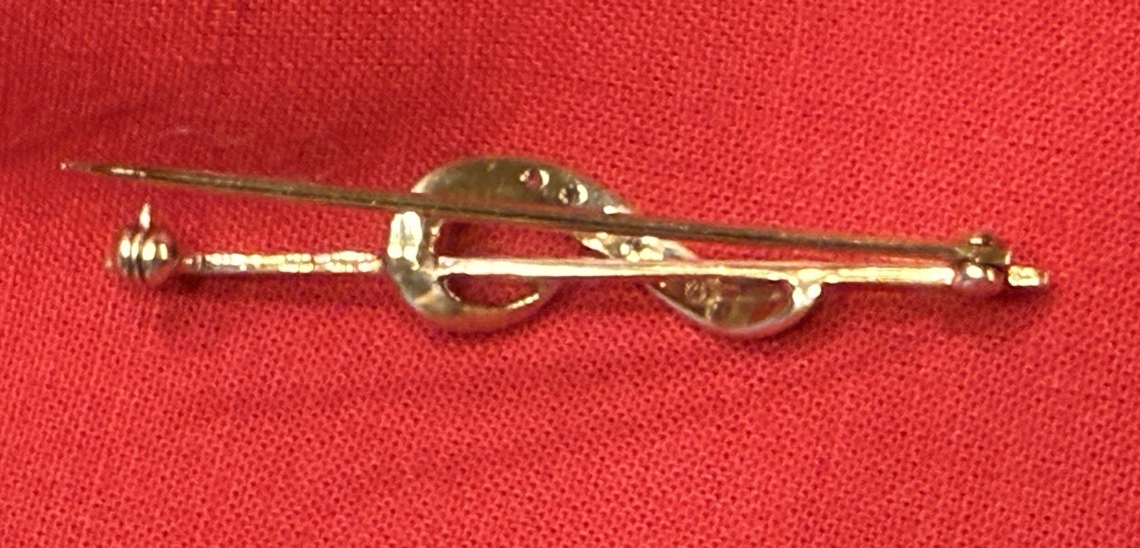 Vintage 14k Gold Bar Brooch With Looping Ribbon Design Accented With Diamonds