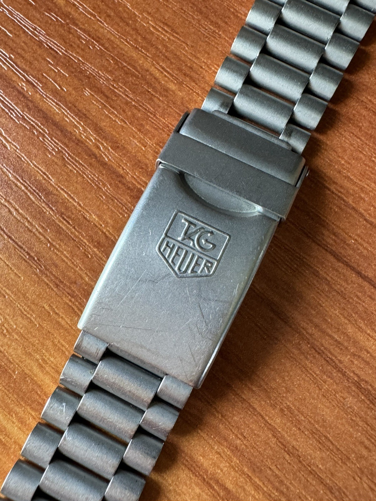 TAG Heuer 962.213 Professional 2000 34mm Silver Dial Quartz Mens Watch