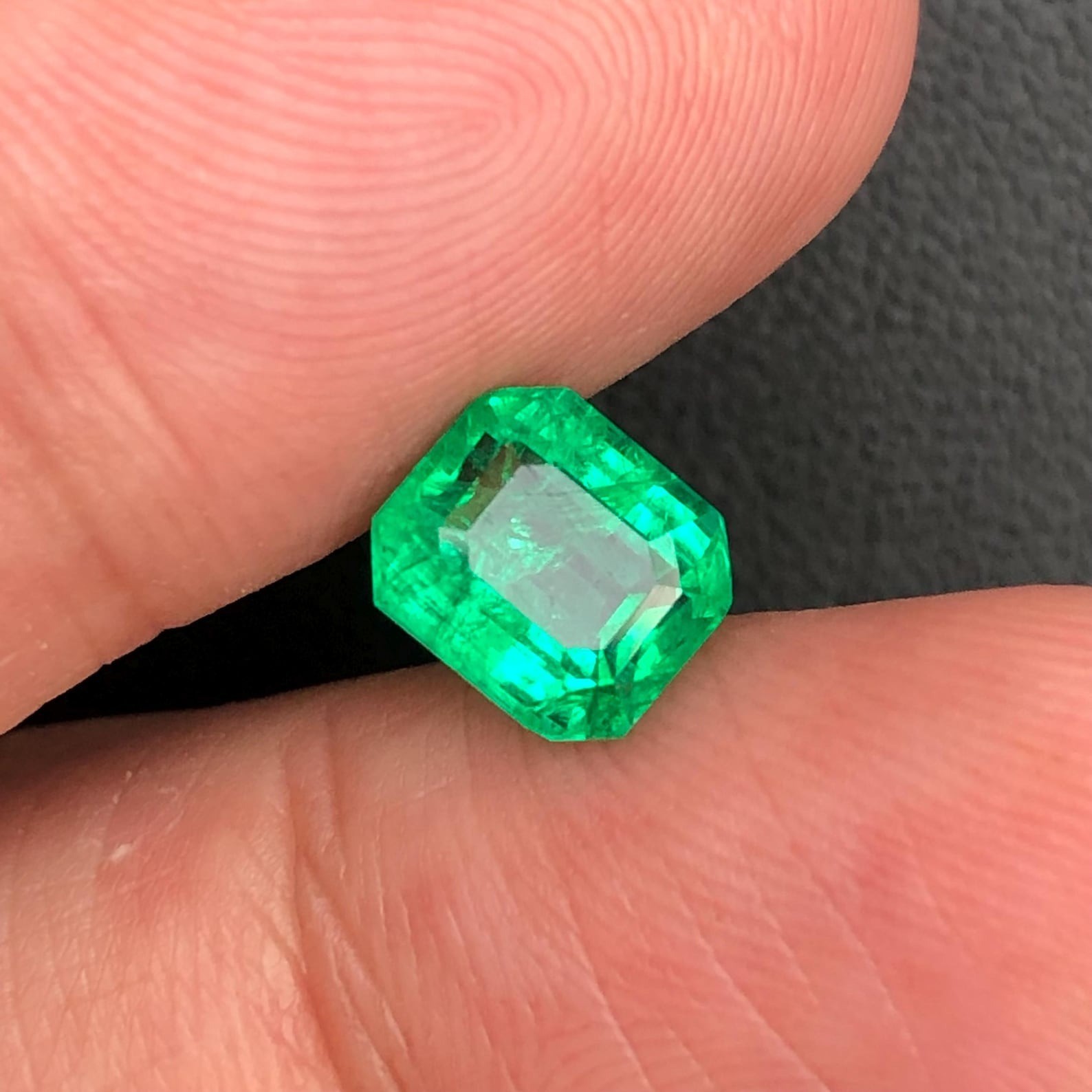 Flawless Natural 4.55 Ct Green Emerald GIE Certified Emerald Cut Loose Gemstone