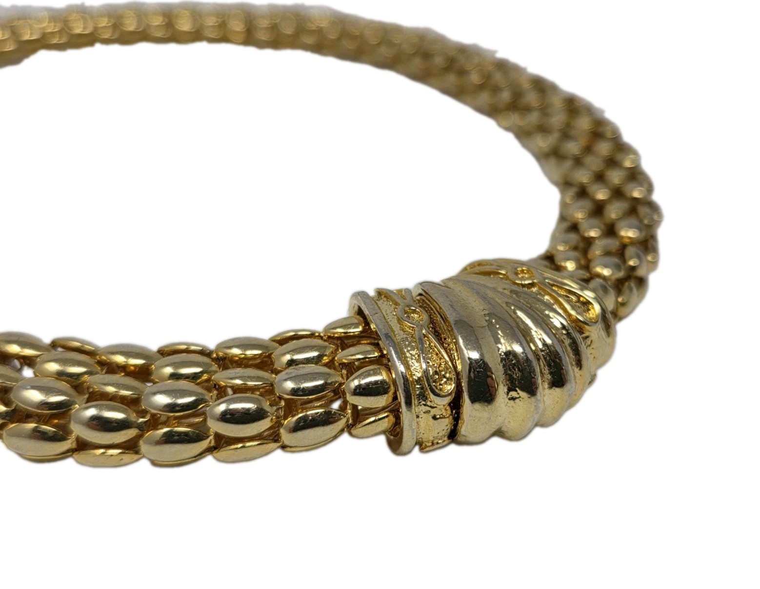 Vintage Gold Tone Mesh Choker Necklace Magnetic Clasp 17 Inches Unsigned 80s