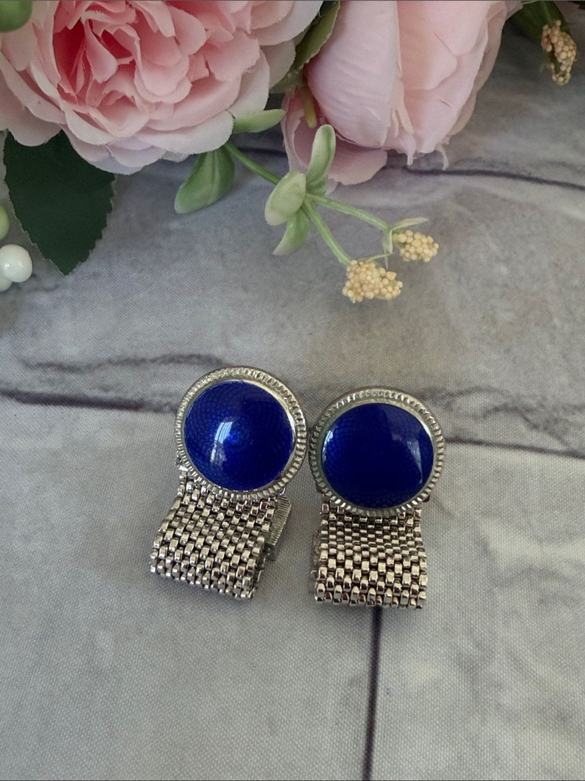 VTG UNSIGNED blue mesh cuff links