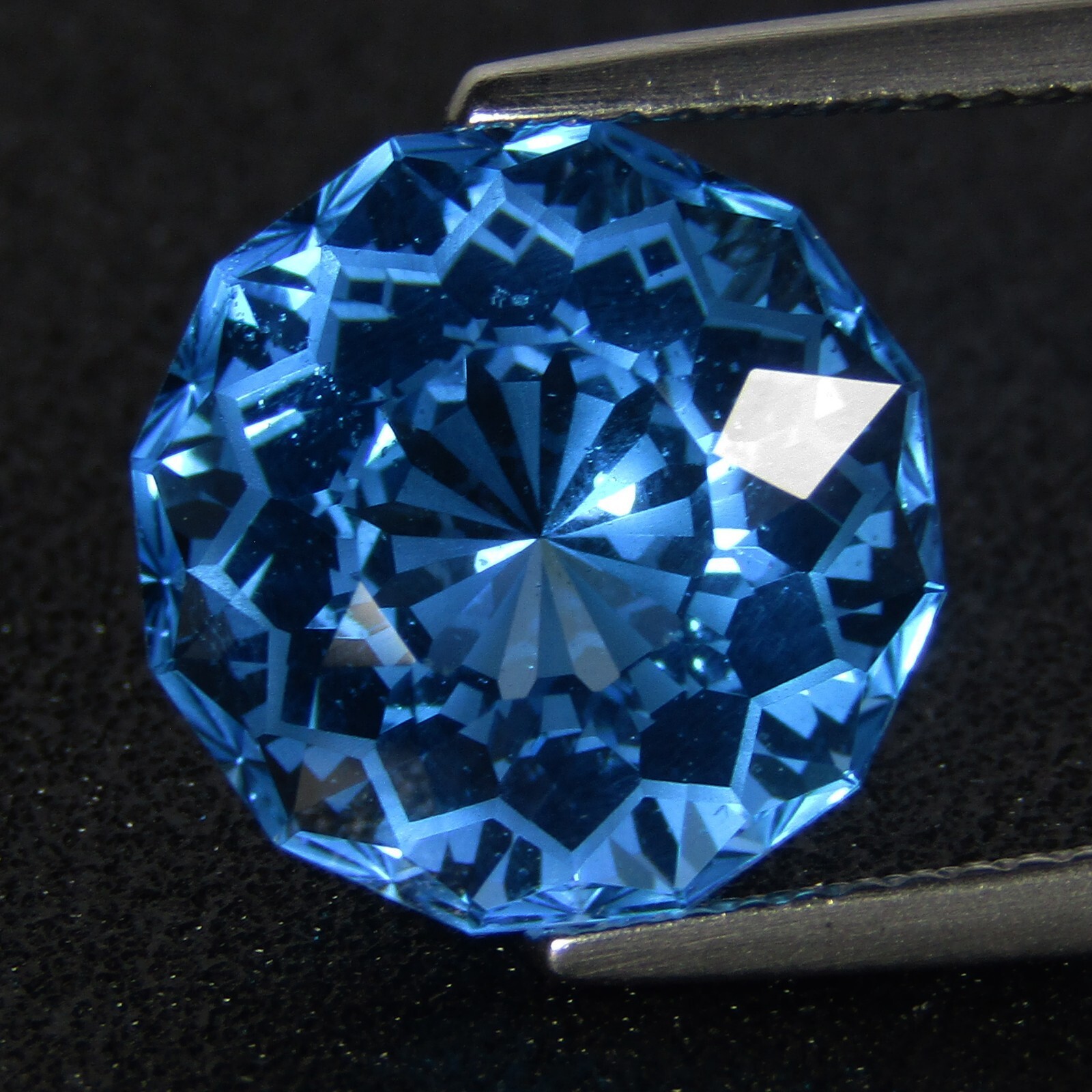 8.65Cts Fabulous Natural Swiss Blue Topaz Round Missing Cut Brazil Gemstone