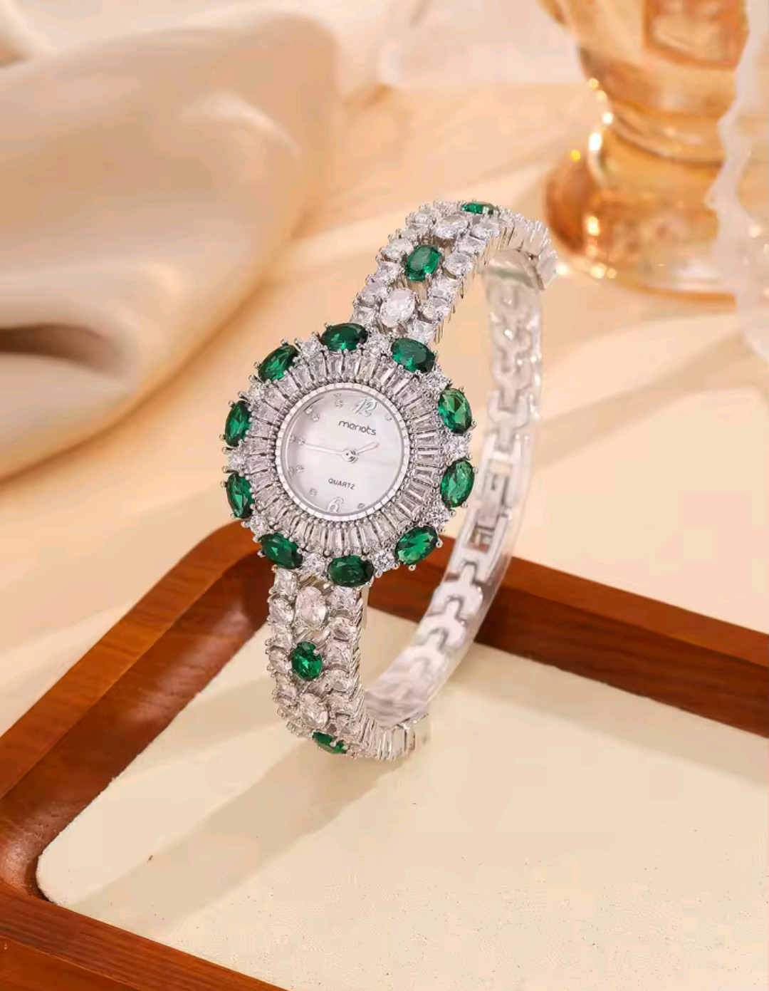 Beautiful Elegant Full Zircon White Green Luxury Watch for Women Bling Bling