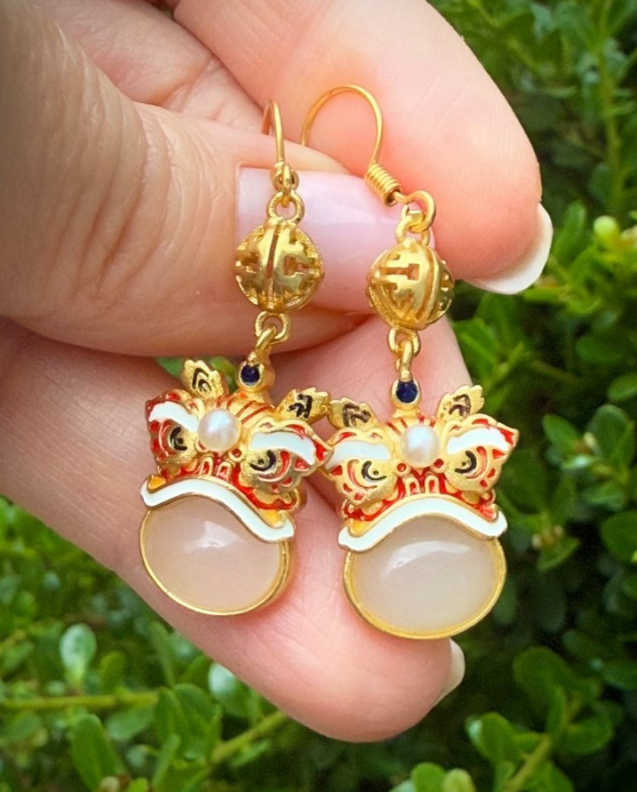 Retro Magic Animal Guangdong Lion Dance Jade Earrings, Retro Antique Style
