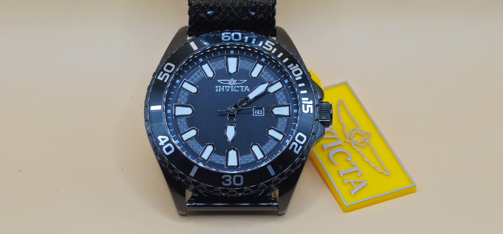 Invicta Pro Diver 46903 Men’s Watch 46mm Black Dial Black Mesh Bracelet Quartz