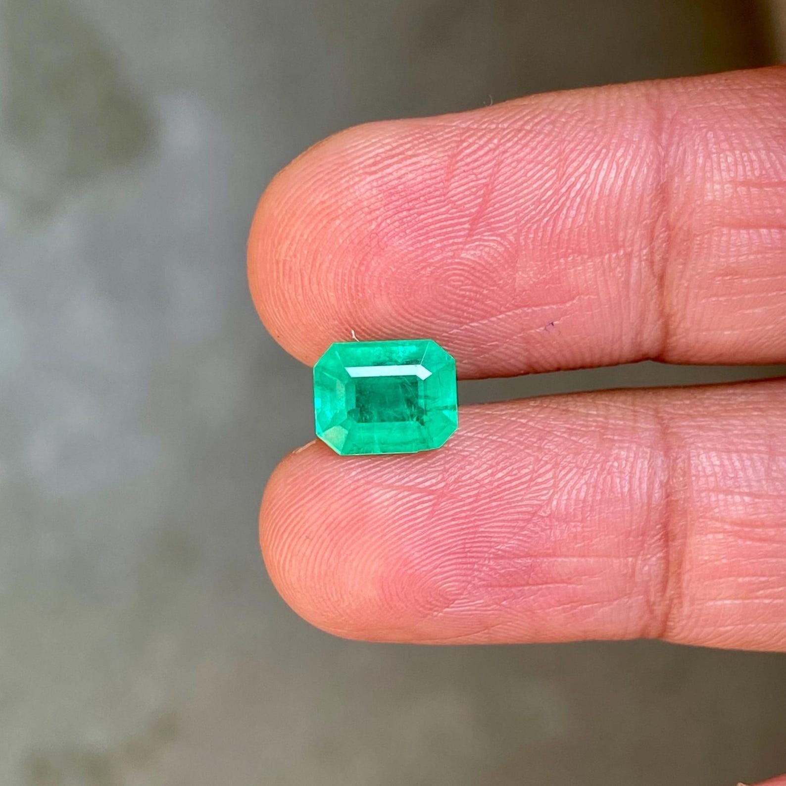 Natural Colombian Green Emerald 7 Ct GIE Certified Emerald Cut Loose Gemstone