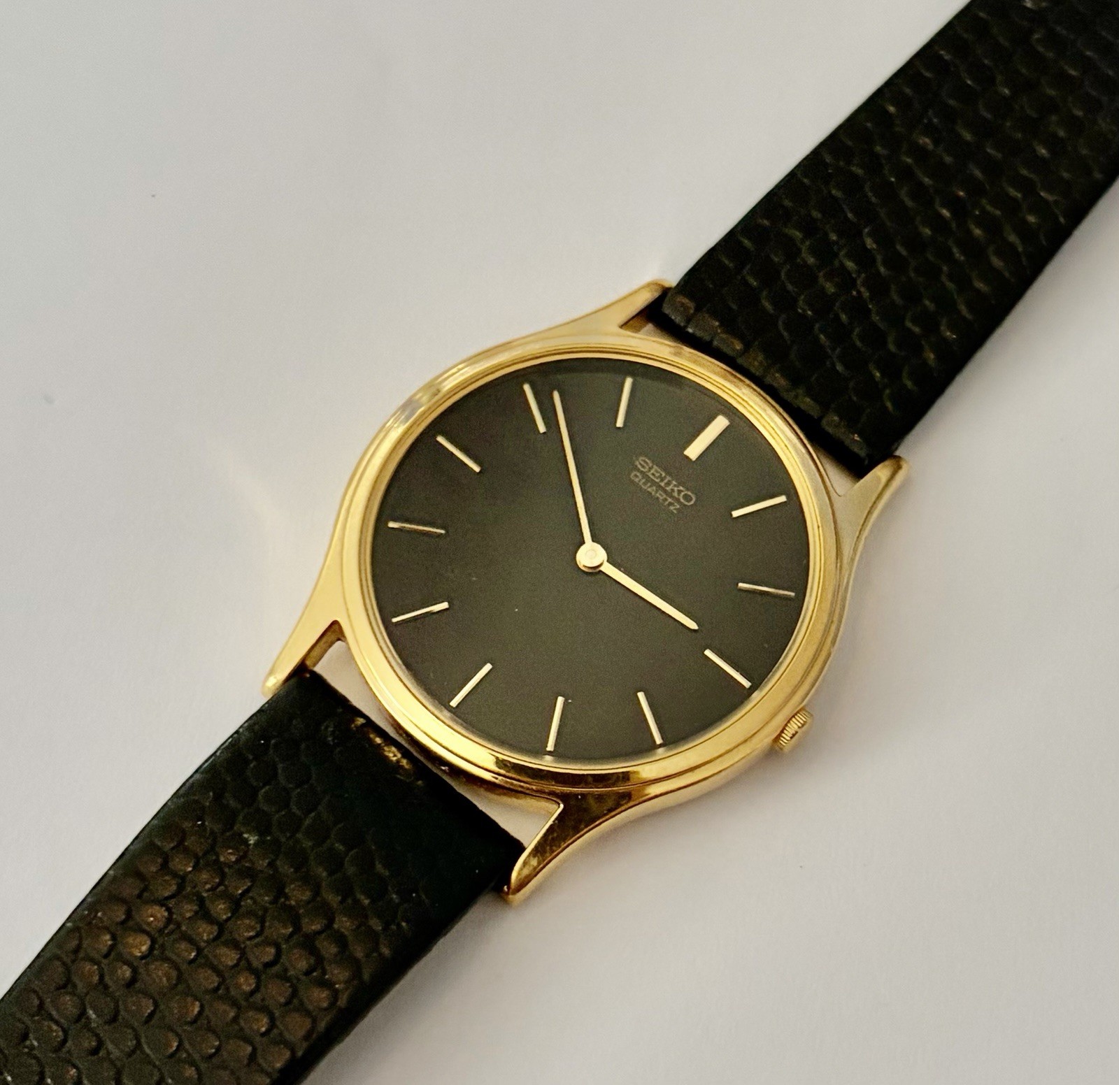 Vintage Seiko Ultra-Thin 7N00-7001 Men’s Dress Watch w/ Original Band NICE 32mm