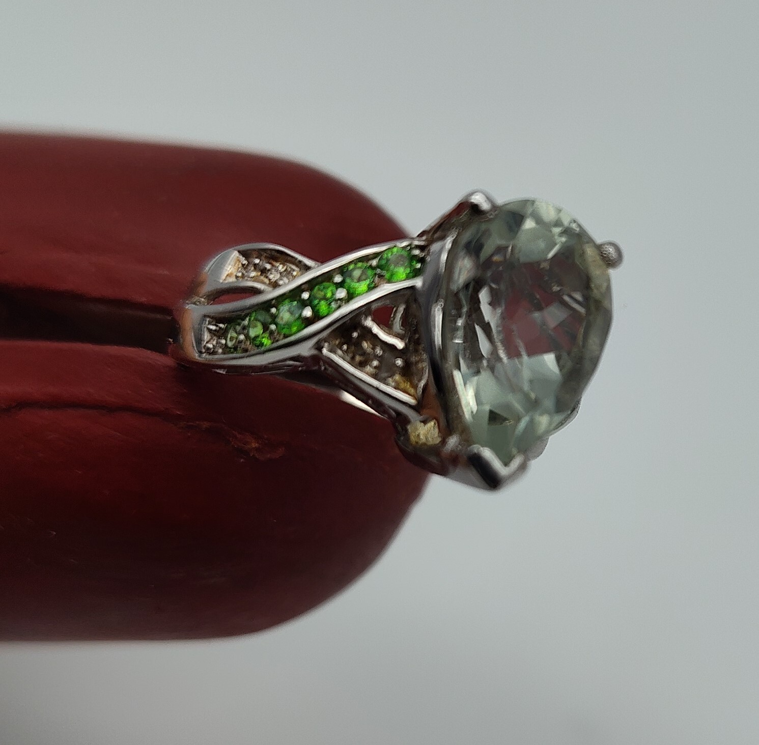 Vintage Very Light Green Pear Stone Sterling Silver Filigree STS 925 Ring Size 7