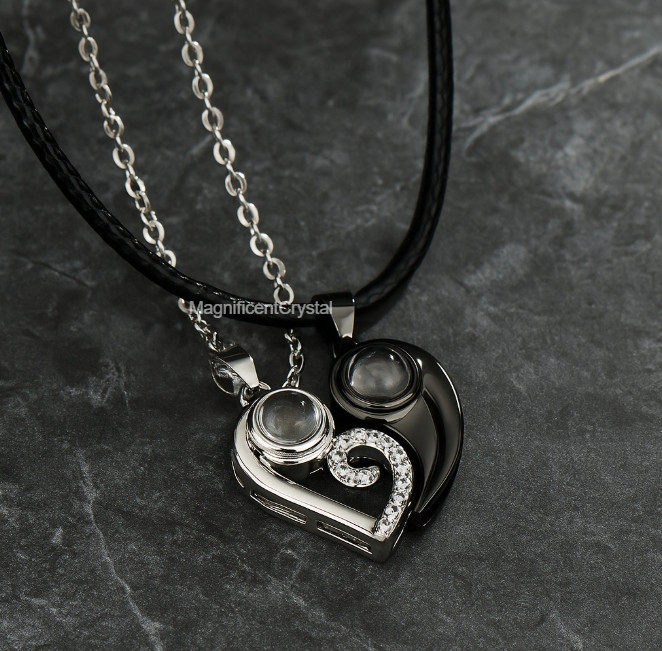 2PCs Magnetic Heart Couple Necklaces Projection I Love You in 100 Languages Gift