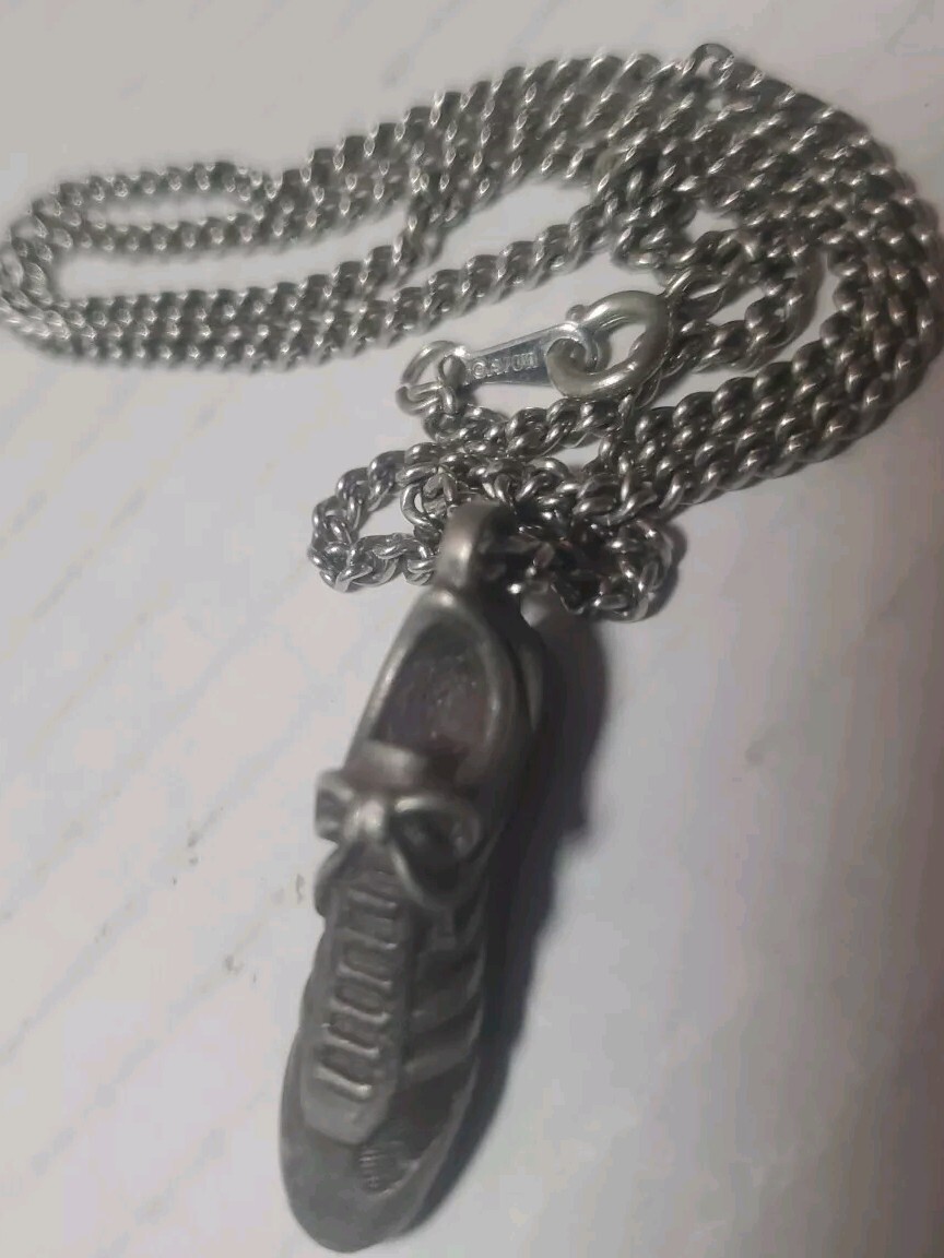 Vintage 1979 Avon FAST TRACK Pendant Necklace 16″ Running Athletic Shoe