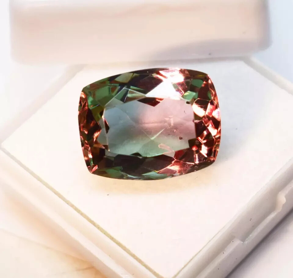 Alexandrite 25.05 Ct Color Changing Cushion Cut Certified Natural Loose Gemstone
