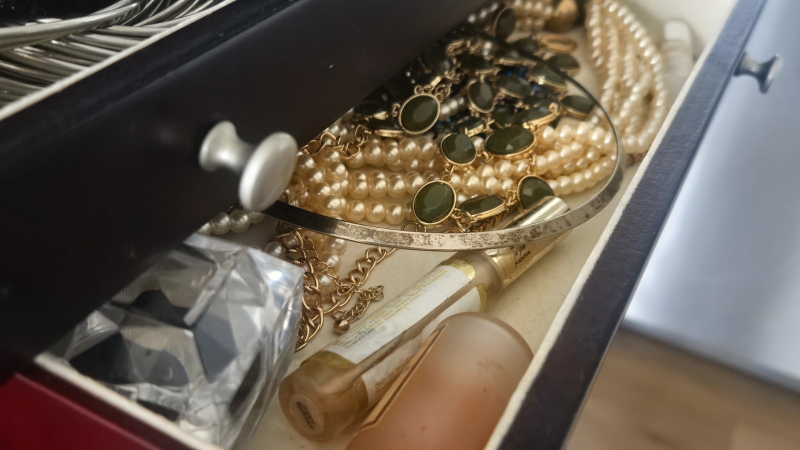 Unsearched Vintage Estate Jewelry Lot Sterling Silver Cameos Pearls Watches…