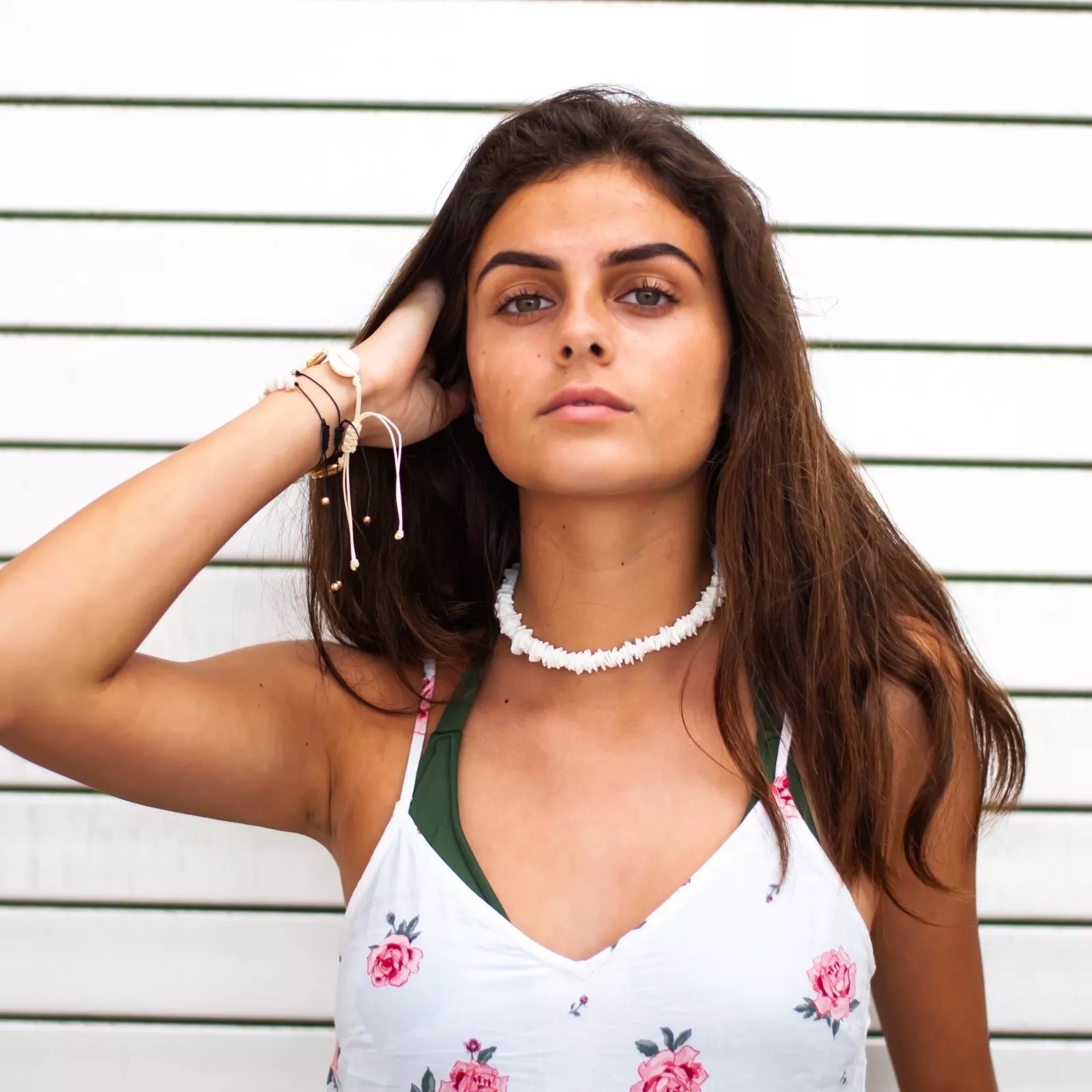 White Puka Shell Necklace – Hawaiian Style Clam Chip Surfer Necklace 16 in-19 In